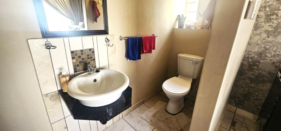 To Let 3 Bedroom Property for Rent in Waterval East North West